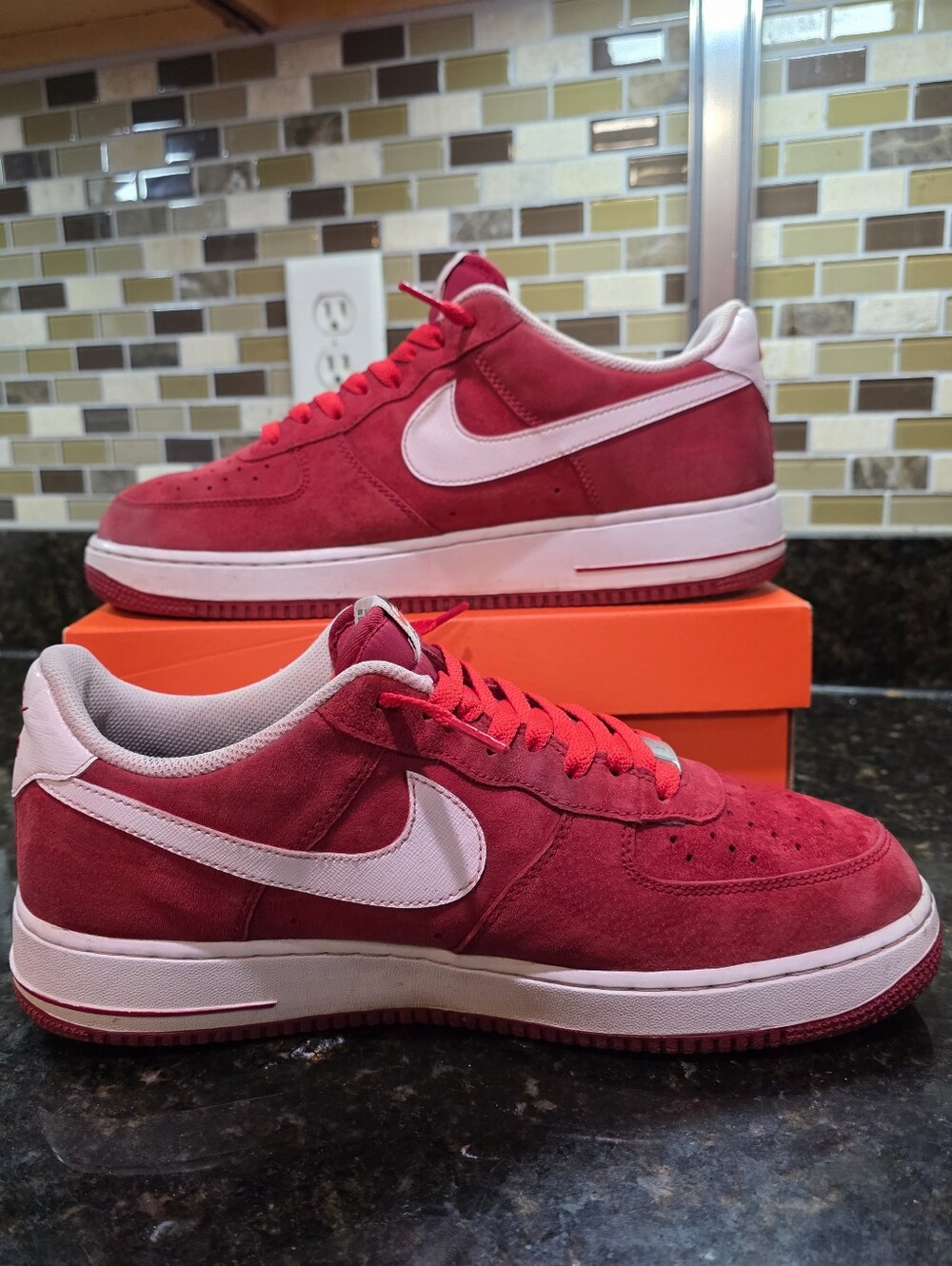 Nike Air Force 1 ♤ Gym Red / White ♤ SKU 488298-620 ♤ Mens 11 ♤ BEAUTIFUL - Picture 3 of 7